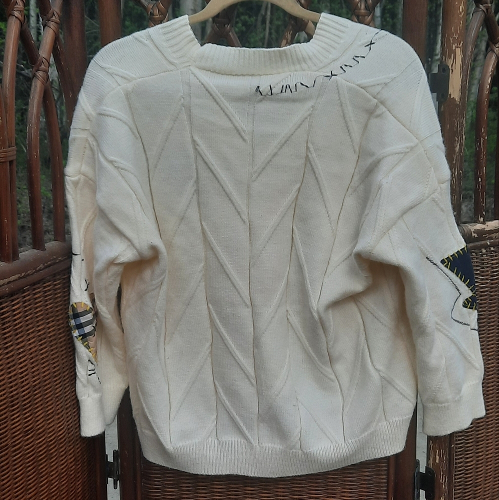 🌟3/50 Woman's Embroidery Loose Sweater Coat - Picture 7 of 8